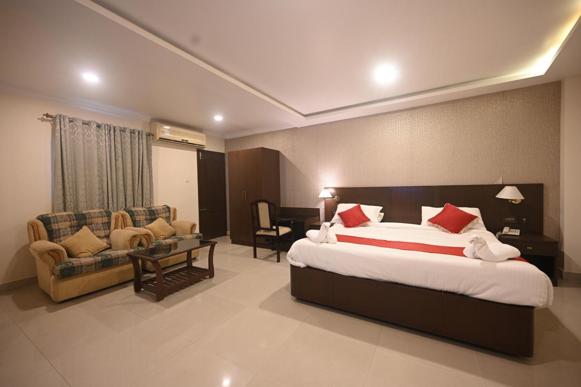 Hotel Bhagavath Gardens Chengannur Exteriér fotografie